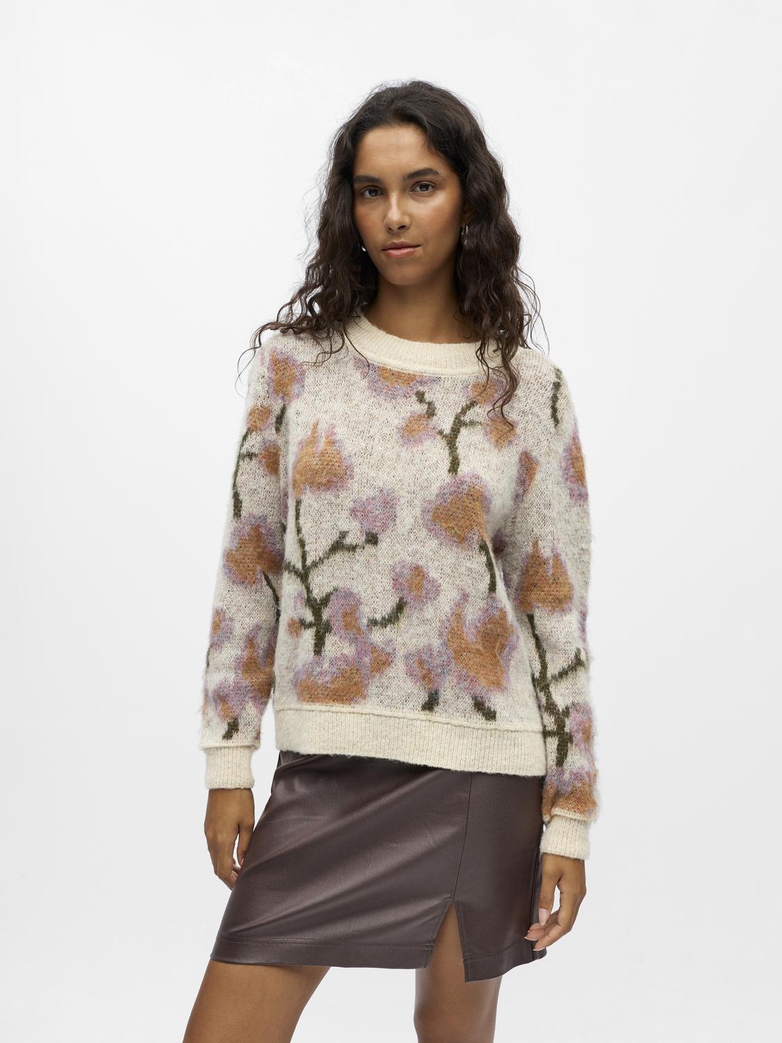 model_shot-front